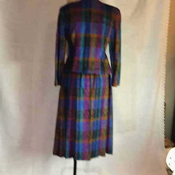 Vintage Doncaster 2 piece suit, imported fabric, top size 6, skirt size 4 - Picture 3 of 8